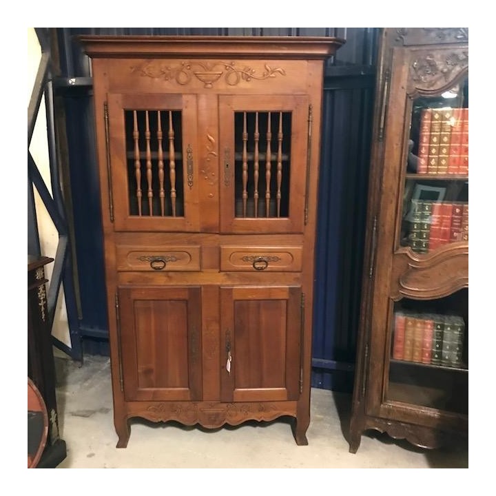 Early French Panetiére