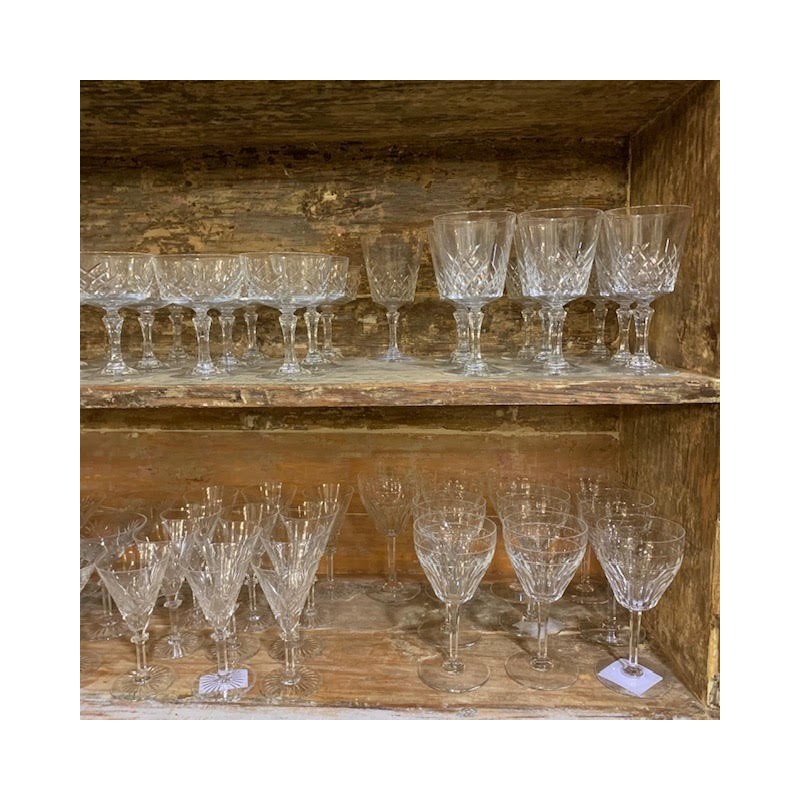 Crystal 15 Champagne and 10 Wine glasses