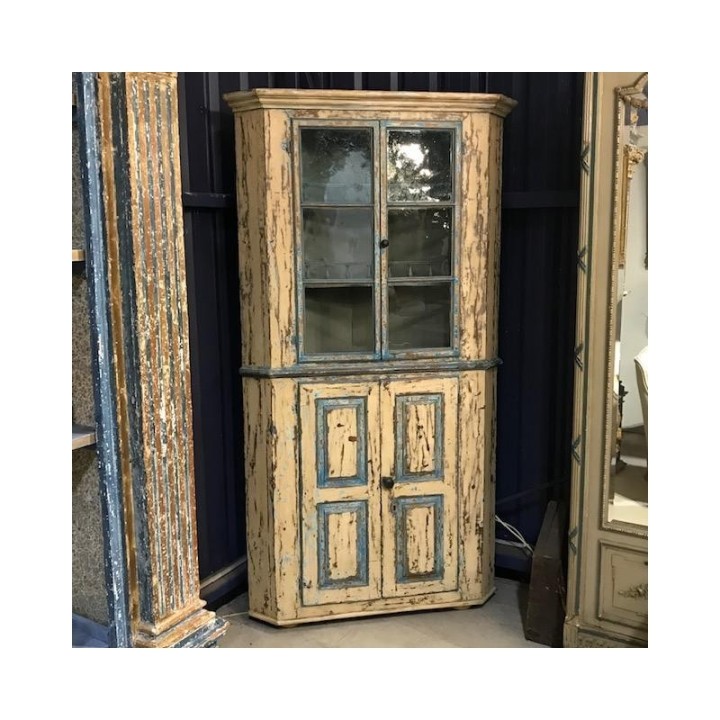 C18th Corner Cupboard