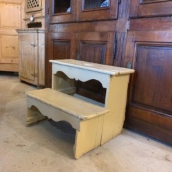 C1900 Large Painted Finish Kitchen Library Step