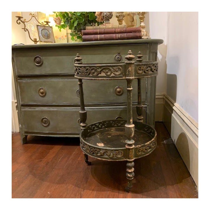 Chinoiserie Side Table

450 X 700