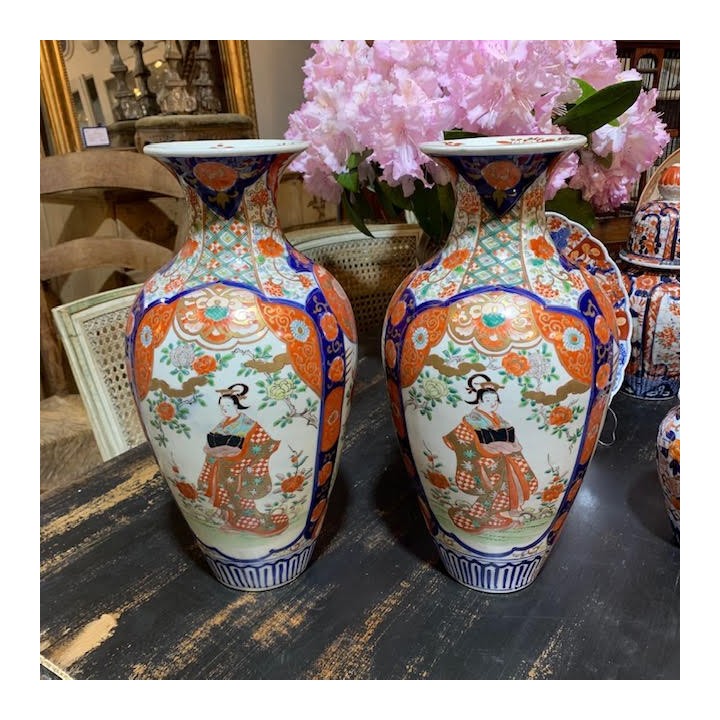 C19th Imari pair of Vase Meiji