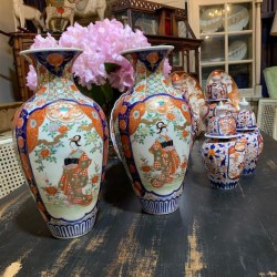 C19th Imari pair of Vase Meiji