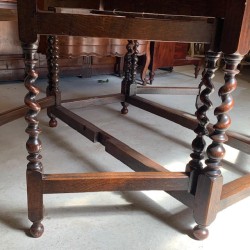 Antique English Drop Side Centre Table in Oak