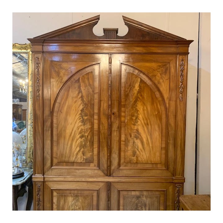 C19th English Flame Mahogany Gentleman's Press