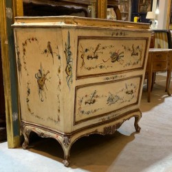C19th Italienne Louis XV Style Commode