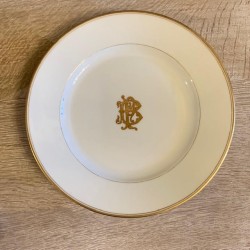 92 Pce French Porcelain service White and Gold 92 pce