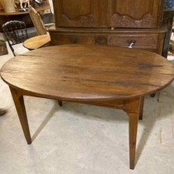 C18th - C19th French Provincial Oval Farmhouse Table