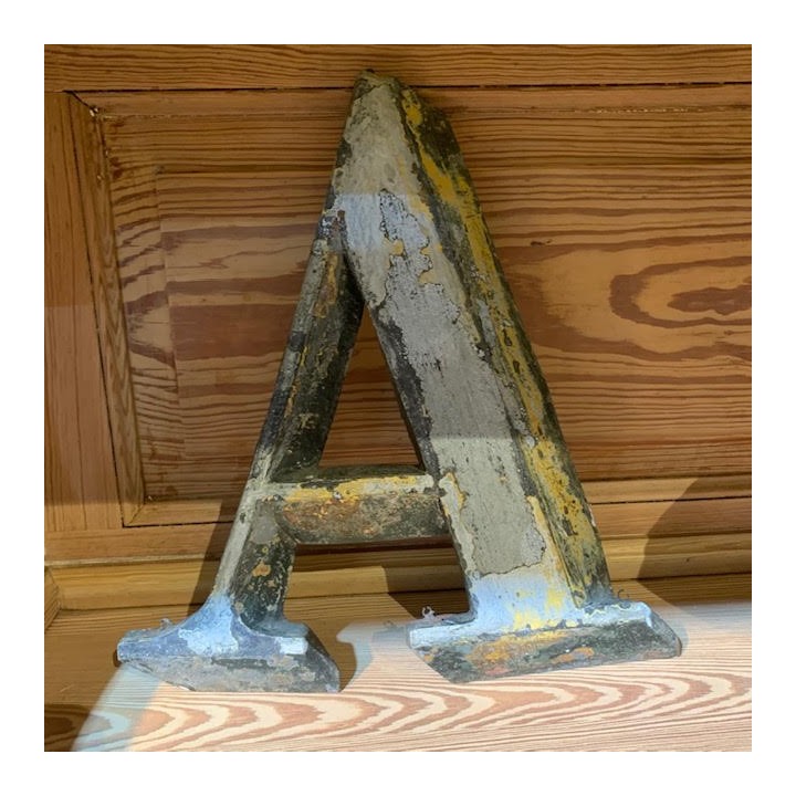 Early Zinc Letters S and A