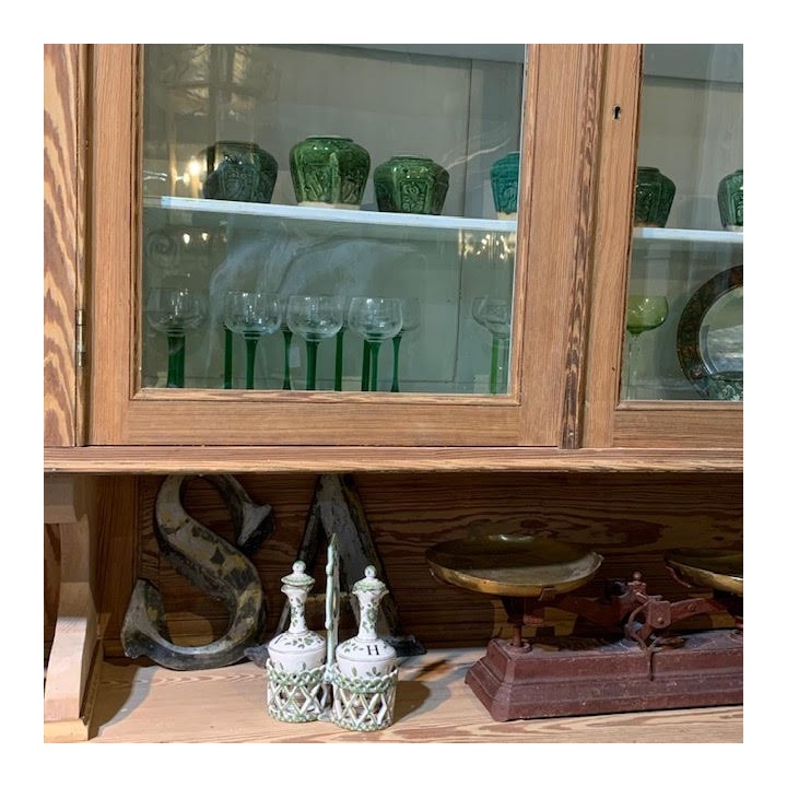 Early Zinc Letters S and A