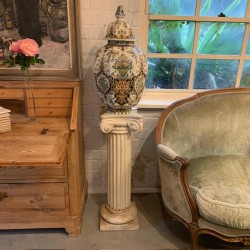 SOLD Vintage Timber Carved Piédestal