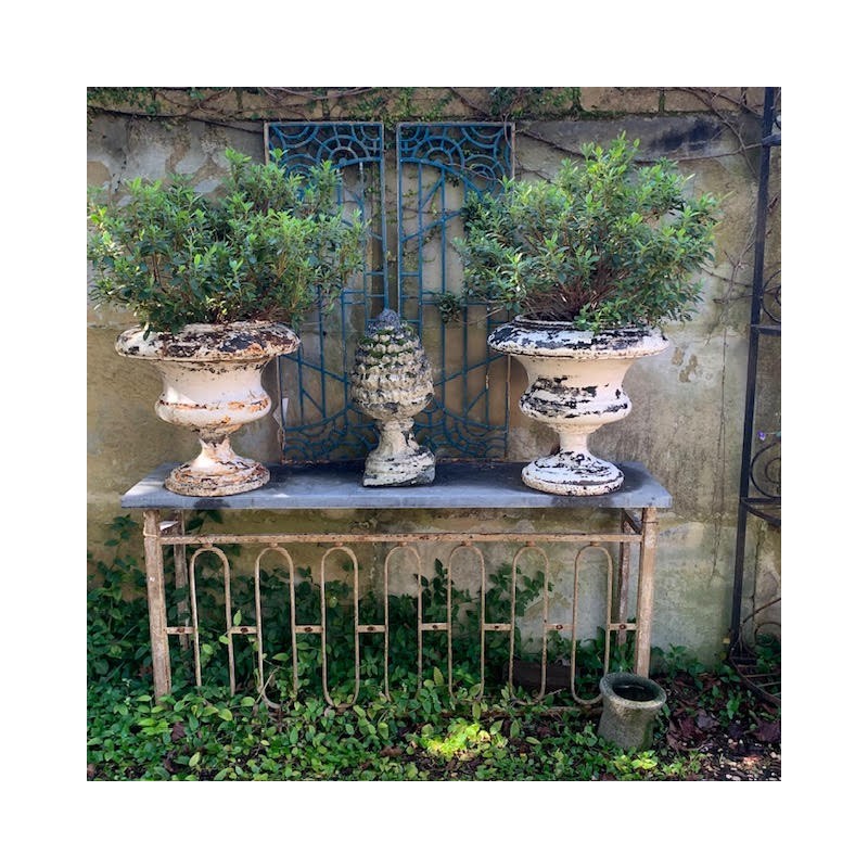 Pair of C18th Urns