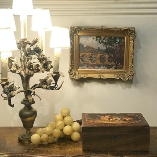 Early French Marble Grapes Large Proportion