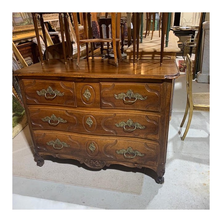 C18th French Louis XV Walnut chest of drawers