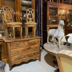 C18th French Commode