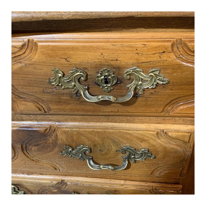 C18th French Louis XV Chest of Drawers in Oak
