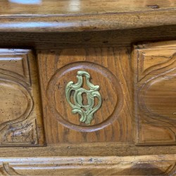 C18th French Louis XV Chest of Drawers in Oak