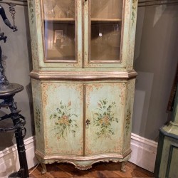 C1900 Venetian Corner Cabinet Vitrine