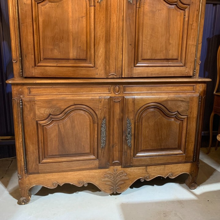 C18th French Walnut Buffet a Deux Corps