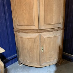 C18th Faded Cherrywood Corner