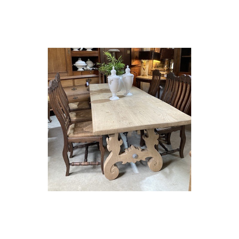 Antique Wash Oak Spanish Table