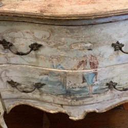 C18th Italienne Chest of Drawers