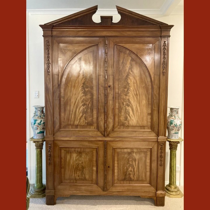 C19th English Flame Mahogany Gentleman's Press