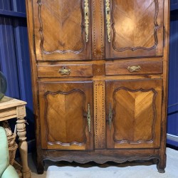 C18th French Buffet a Quatre Porte