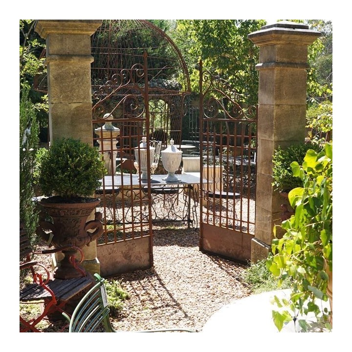 Parterre Garden Gates comes in pair
