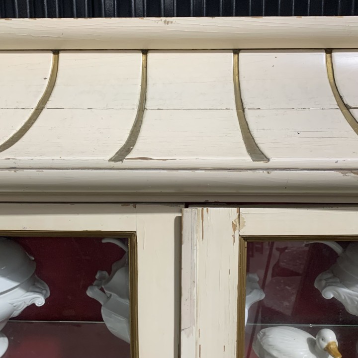 Chinoiserie style French Vintage Display Cabinet